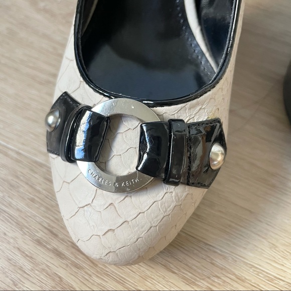 Buckle Decor Python Pattern Platform Heels - Picture 5 of 6